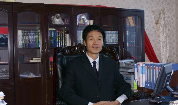 董事長劉建軍工作照1.jpg